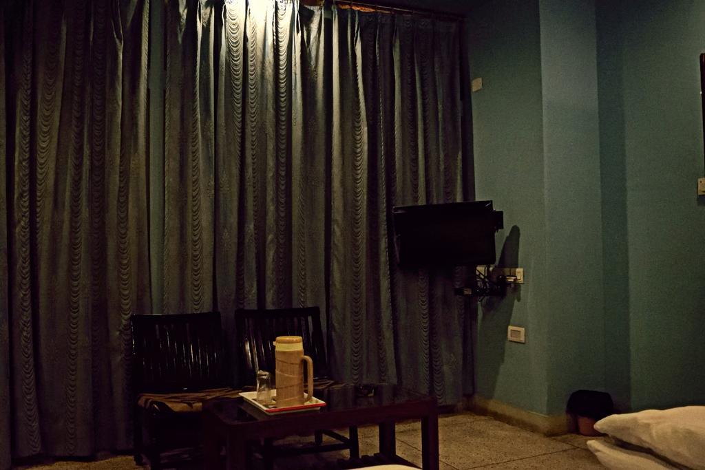 Bed & Breakfast Shri Kalyan Residency *