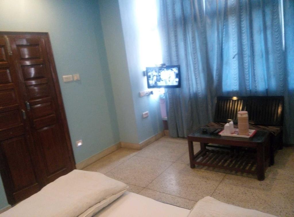 Bed & Breakfast Shri Kalyan Residency