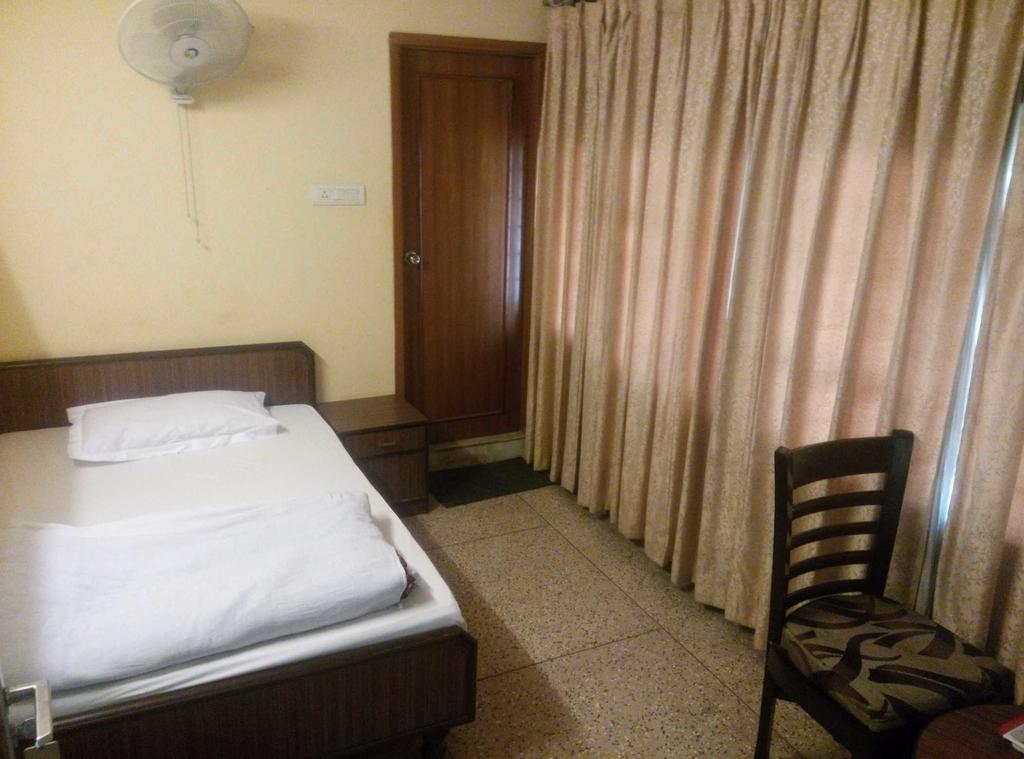 Bed & Breakfast Shri Kalyan Residency *