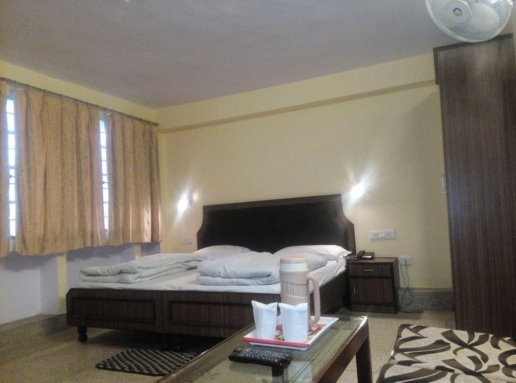 Shri Kalyan Residency Bed & Breakfast